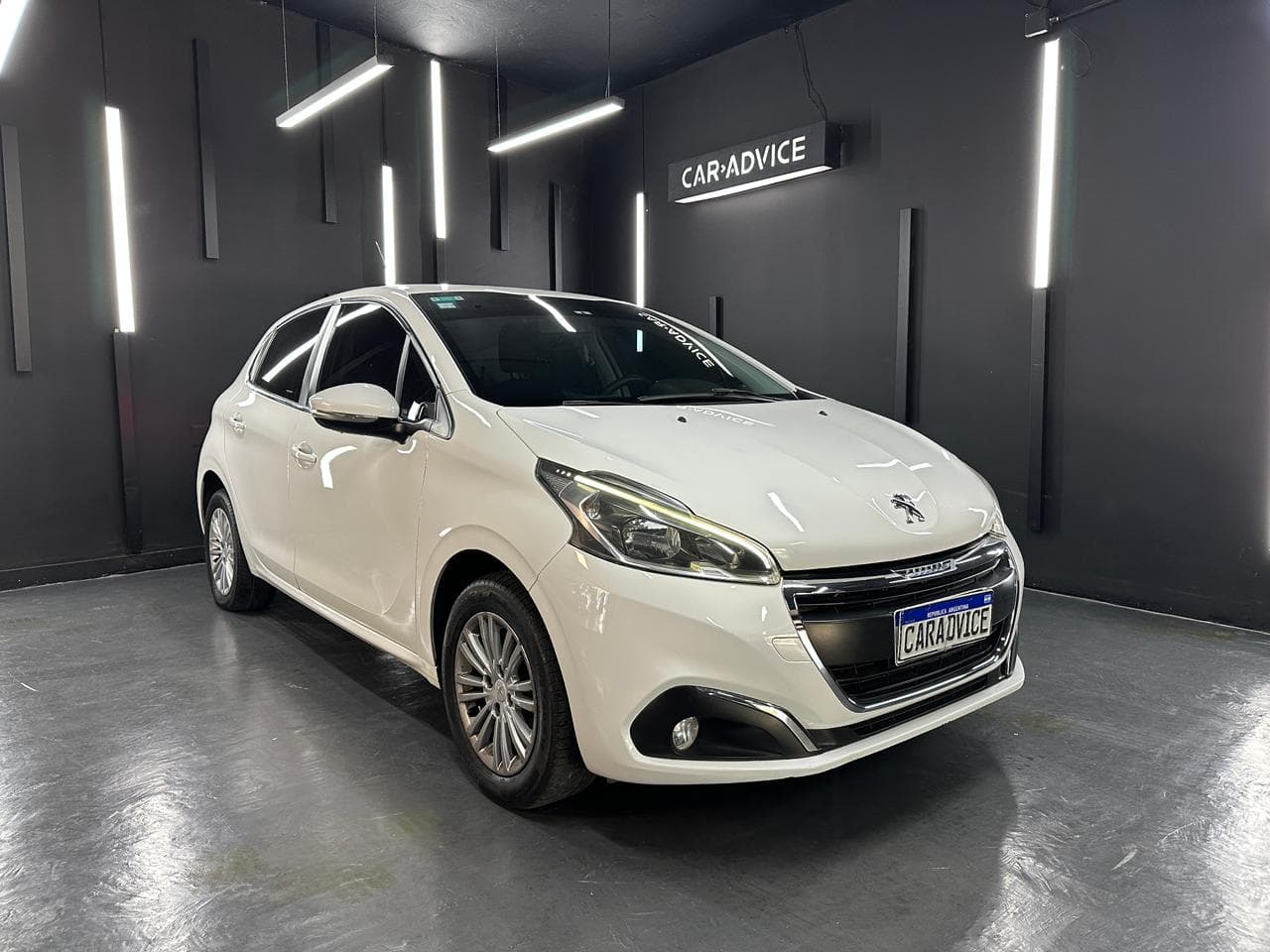PEUGEOT 208 1.6 ALLURE NAV TIPTRONIC 5P L15 - imagen 1 de 19