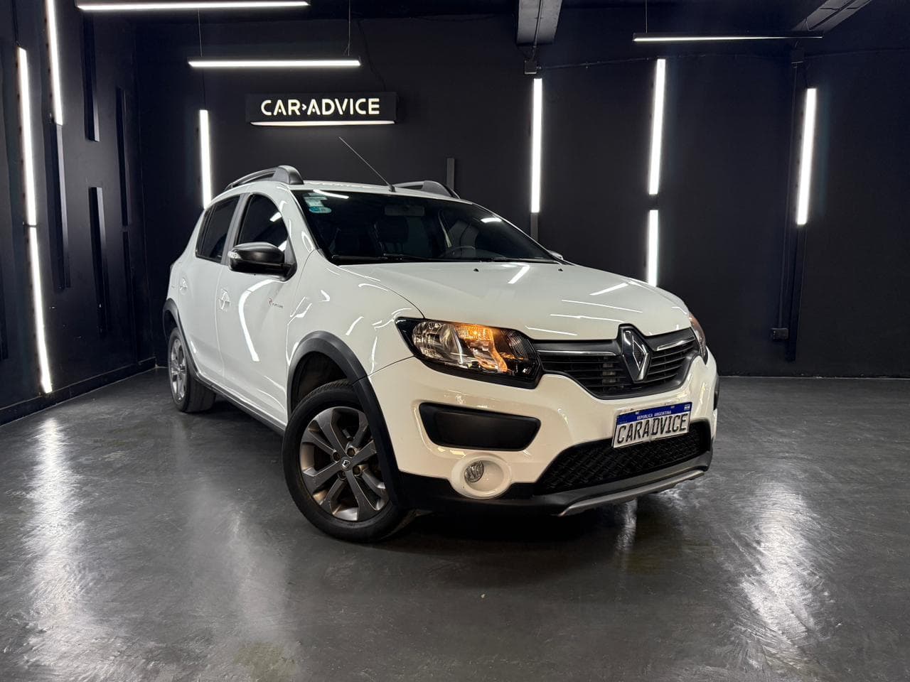 RENAULT SANDERO STEPWAY 1.6 RIP CURL L16 - imagen 1 de 22