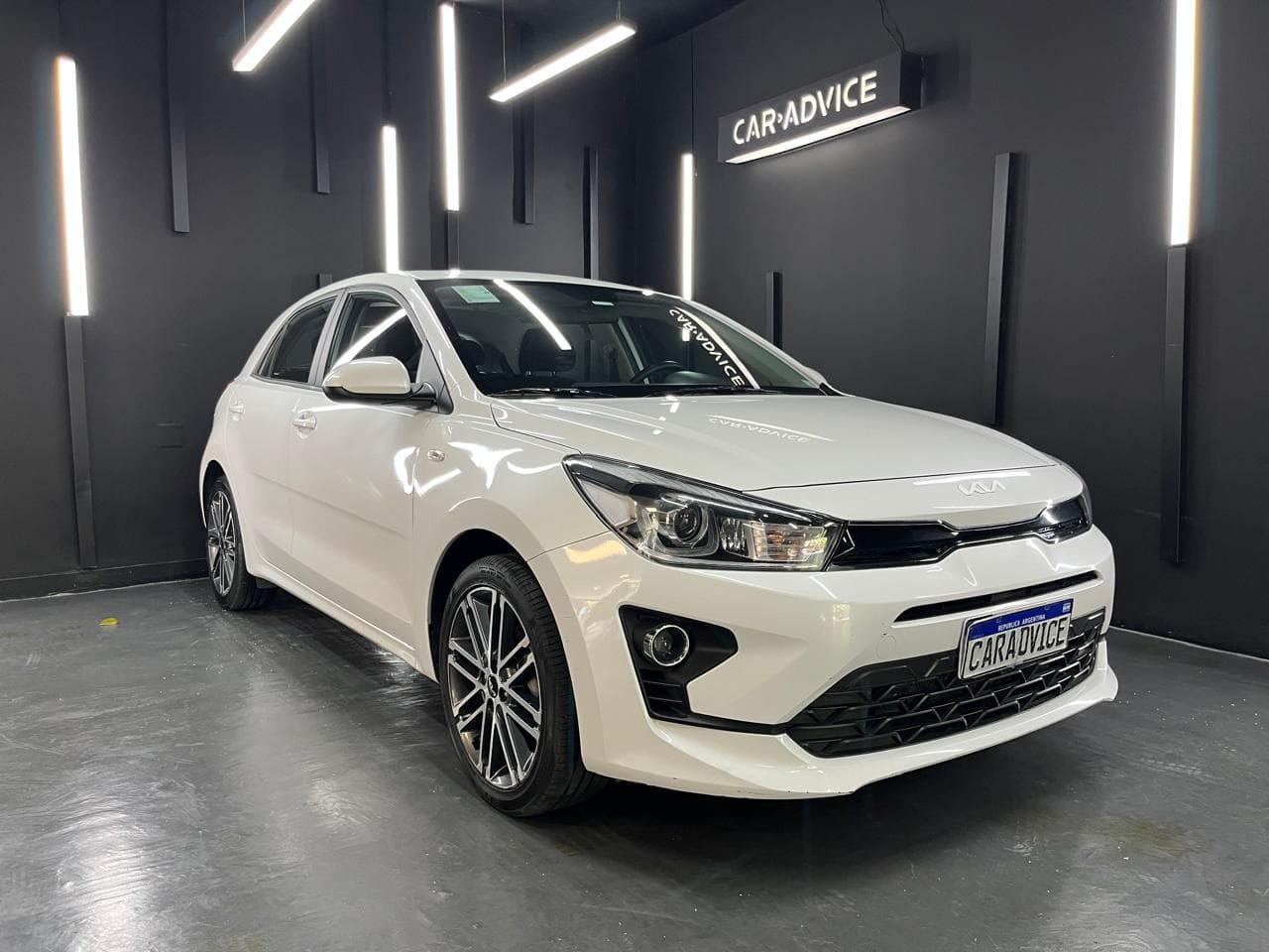 KIA RIO 1.6 SX 5P AT - imagen 1 de 18