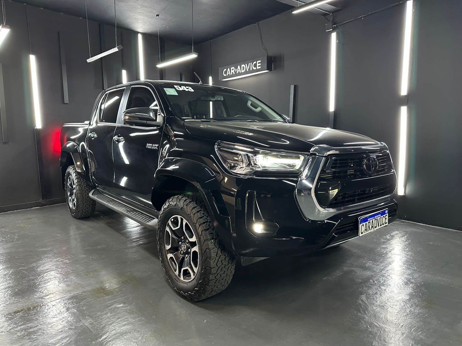 TOYOTA HILUX 2.8 TDI 4X4 SRX AT6 - imagen 1 de 21