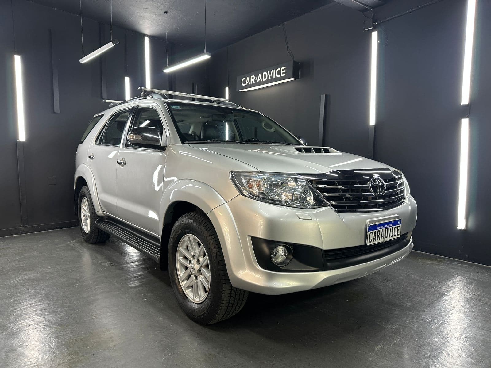 TOYOTA SW4 TDI SRV CUERO AT L12 - imagen 1 de 21