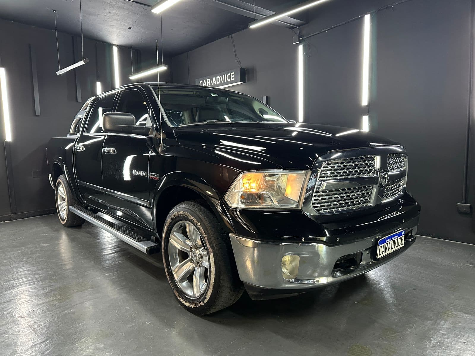 RAM 1500 5.7 DC 4X4 LARAMIE AT L13 - imagen 1 de 20