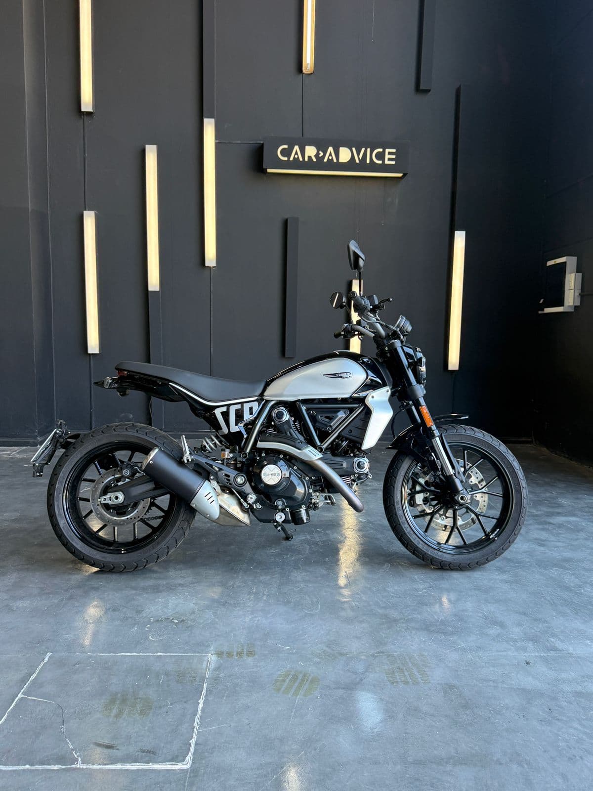 DUCATI SCRAMBLER ICON 2G - imagen 1 de 15