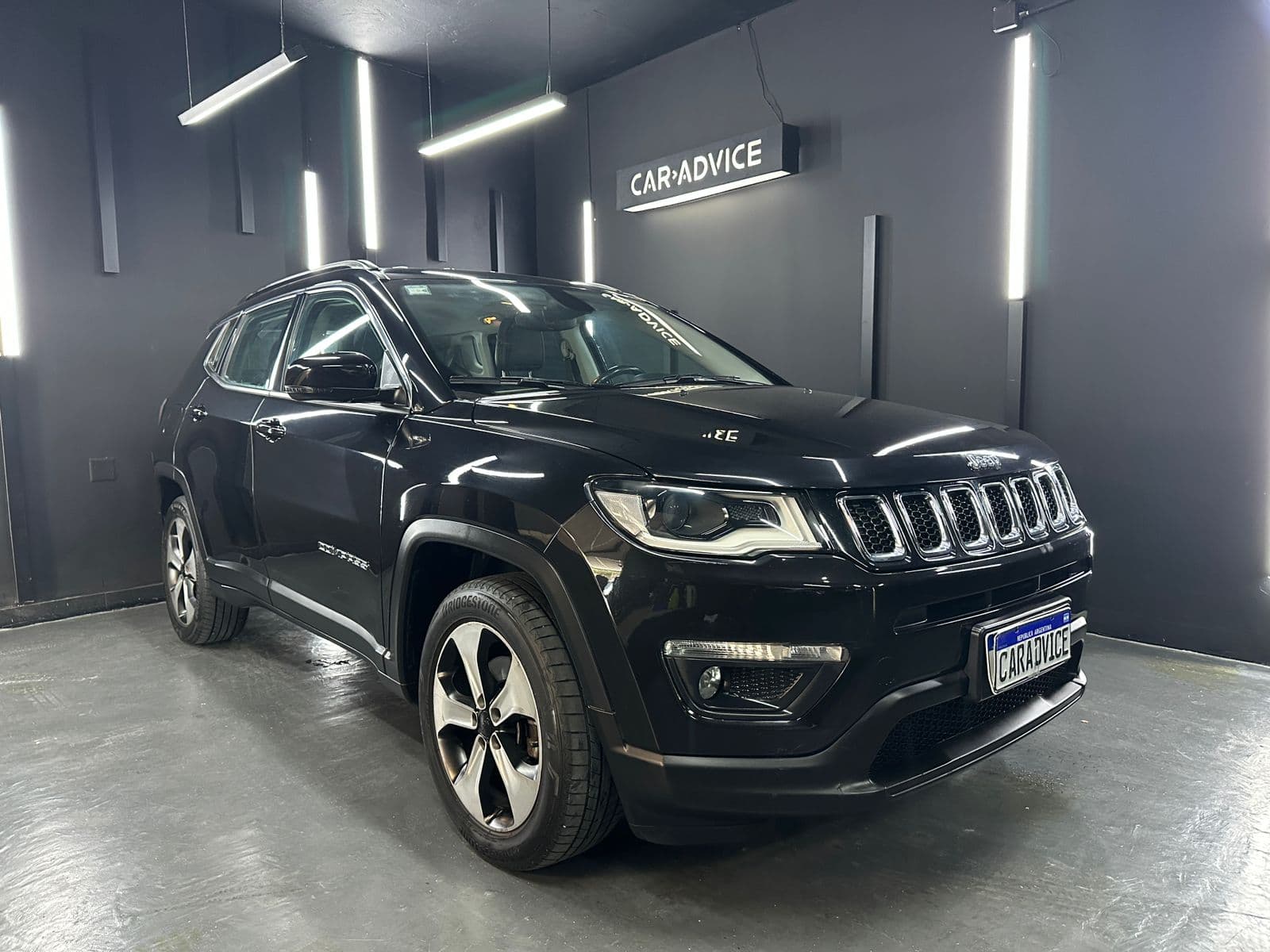 JEEP COMPASS 2.4 LONGITUDE AT6 4X2 L18 - imagen 1 de 20