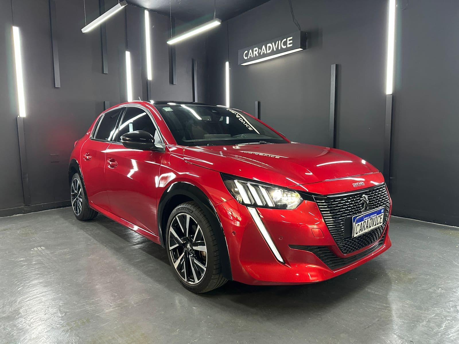 PEUGEOT 208 1.2 T GT TIPTRONIC L21 - imagen 1 de 20