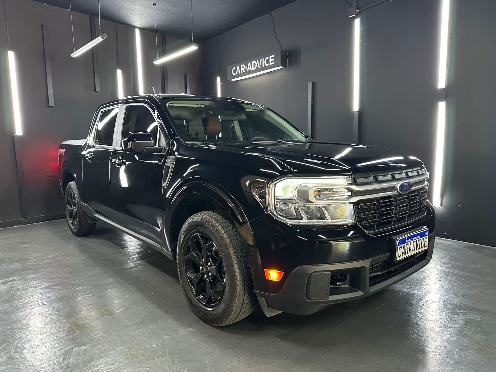 FORD MAVERICK FORD MAVERICK 2.0 T 4X4 LARIAT AT8 L21 - imagen 1 de 20