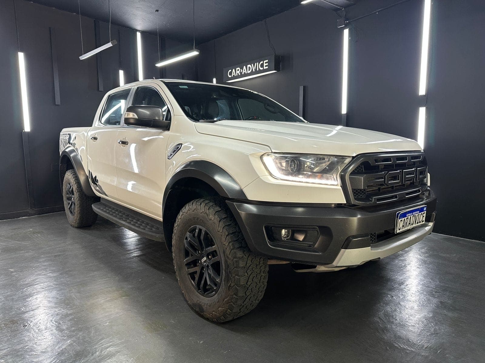 FORD RANGER 2.0 TDI 4X4 DC RAPTOR L19 - imagen 1 de 19