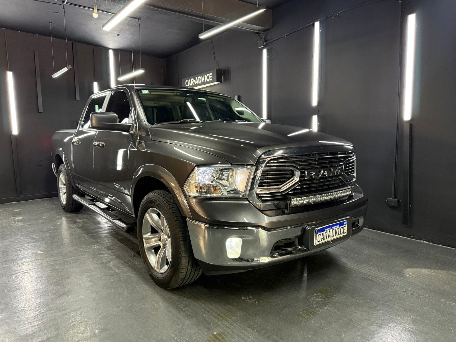 RAM 1500 5.7 DC 4X4 LARAMIE AT L13 - imagen 1 de 21