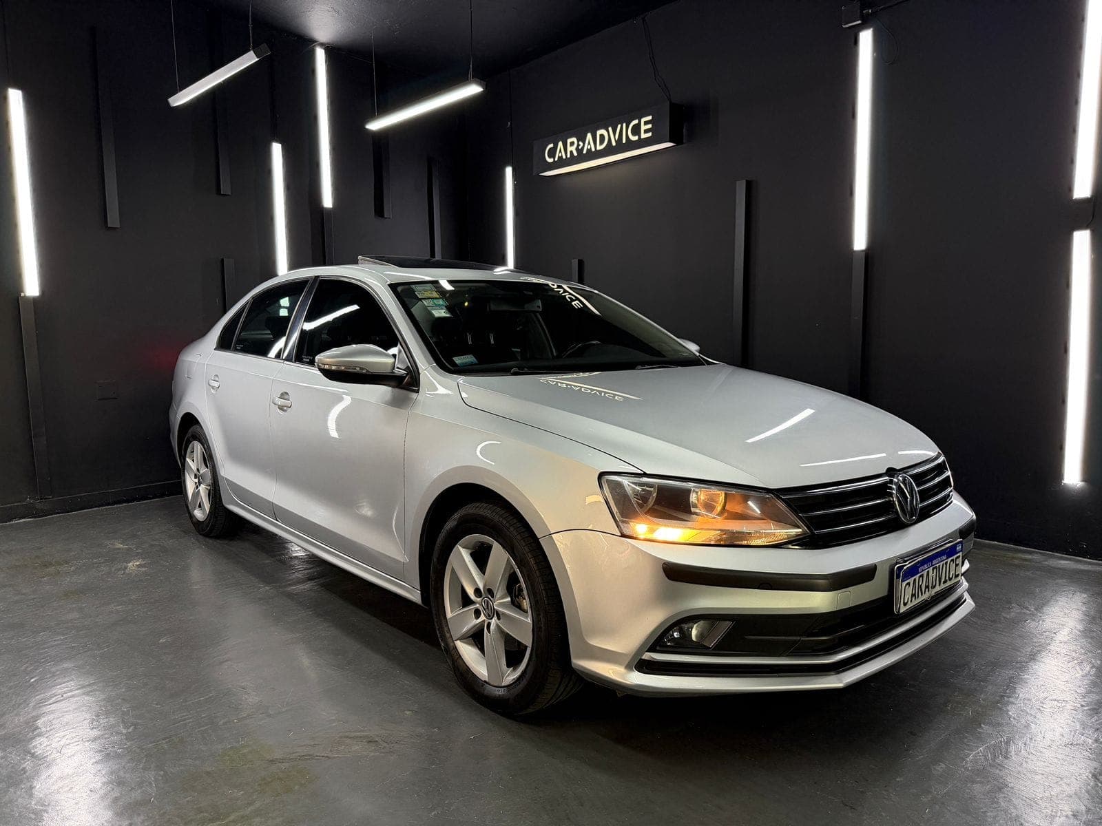 VOLKSWAGEN VENTO 2.5 170HP ADVANCE PLUS TIPTRONIC L15 - imagen 1 de 20