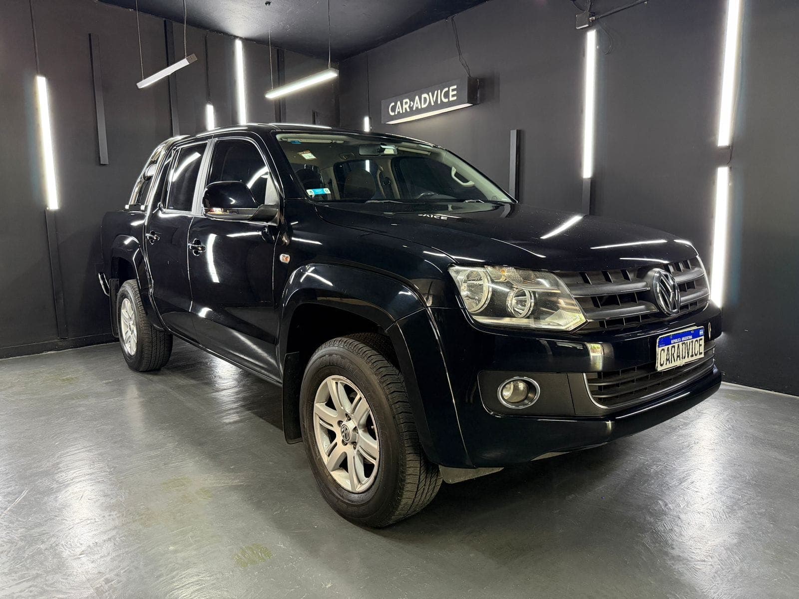 VOLKSWAGEN AMAROK 2.0 TD 180HP 4X2 DC HIGHLINE L12 - imagen 1 de 20