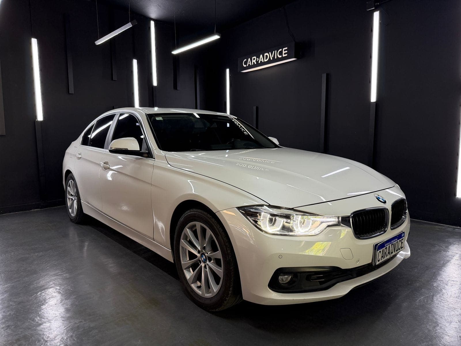 BMW 320 I SEDAN SPORTLINE L18 - imagen 1 de 19