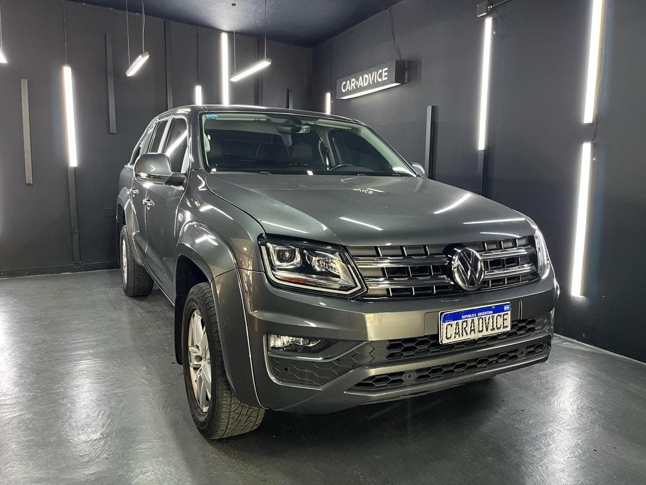VOLKSWAGEN AMAROK 2.0 TD 180HP 4X2 DC HIGHLINE L17 - imagen 1 de 17