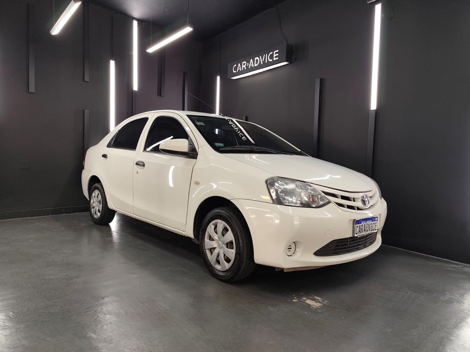 TOYOTA ETIOS I SEDAN SPORTLINE L18 - imagen 1 de 18