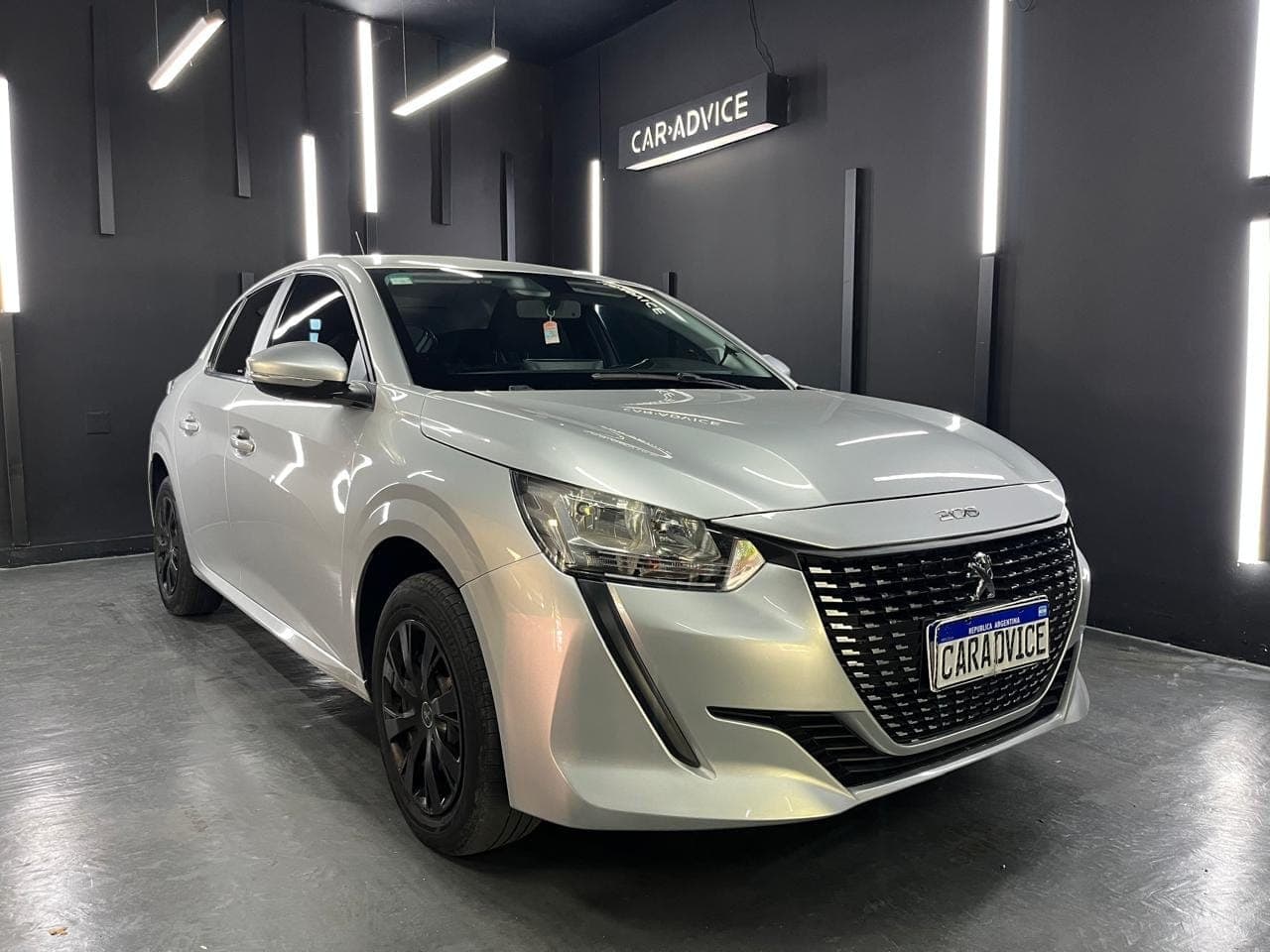 PEUGEOT 208 1.6 LIKE PACK L20 - imagen 1 de 17