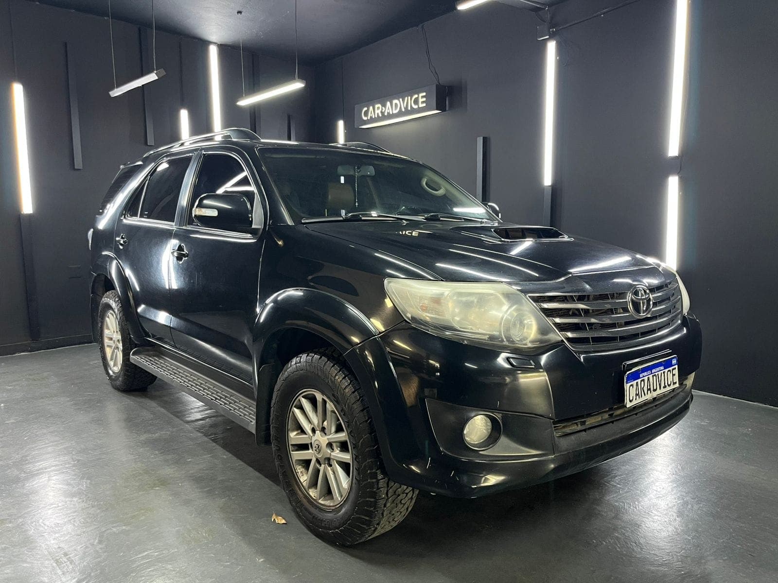 TOYOTA SW4 TDI SRV CUERO AT L12 - imagen 1 de 17