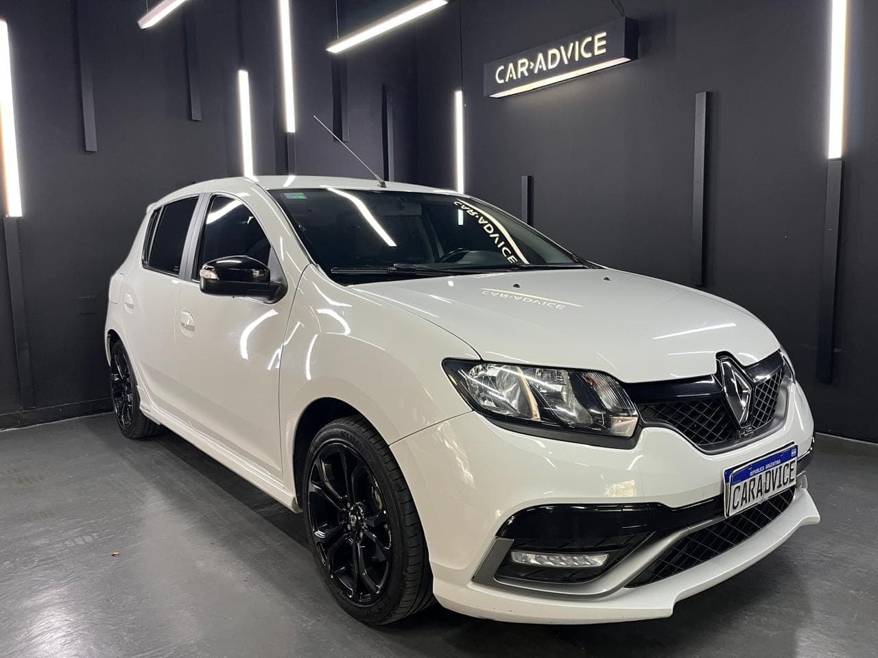 RENAULT SANDERO 2.0 16V RS L16 - imagen 1 de 19