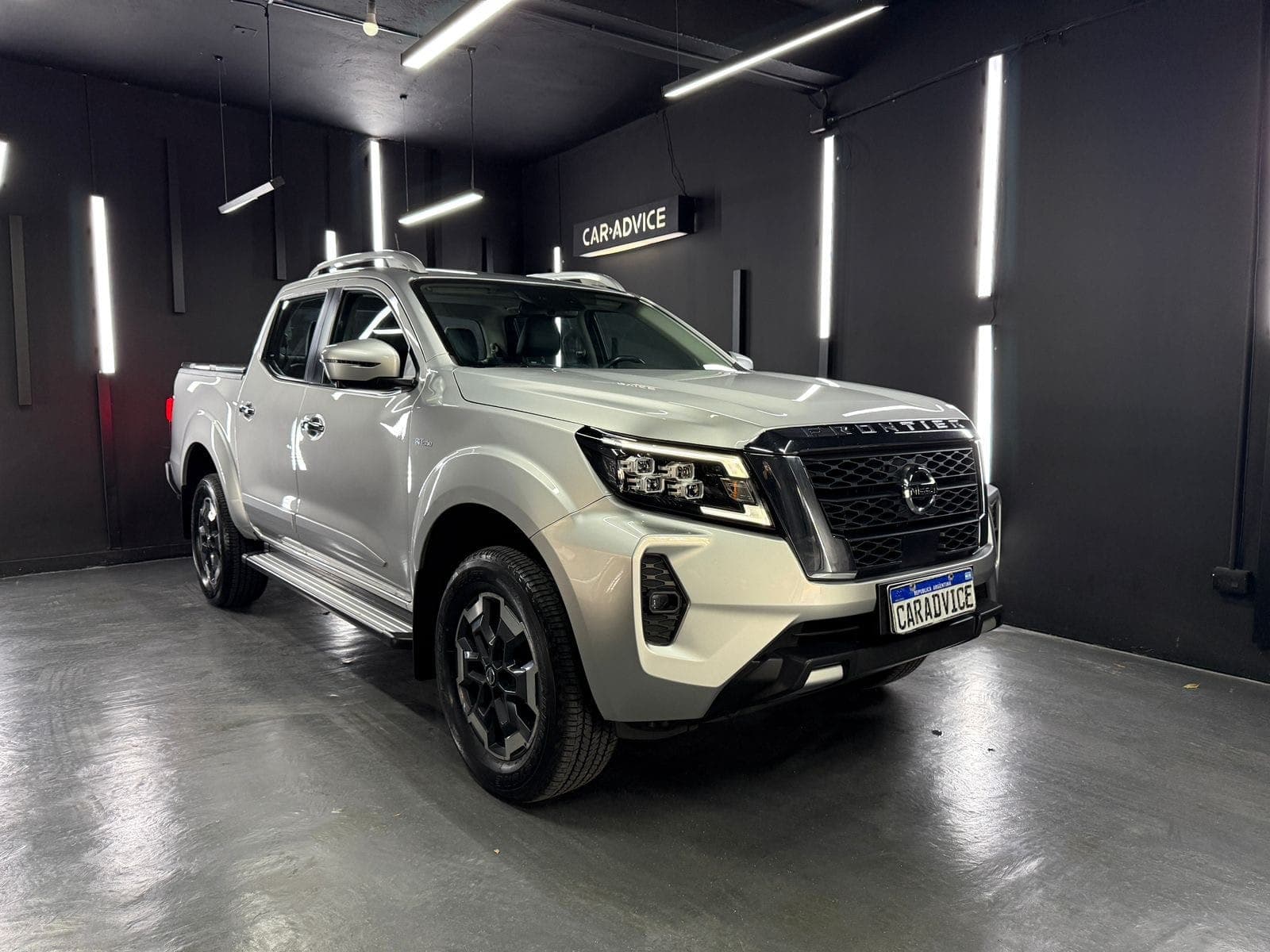 NISSAN FRONTIER 2.3 BI TURBO D 4X4 CD PLATINUM AT - imagen 1 de 21